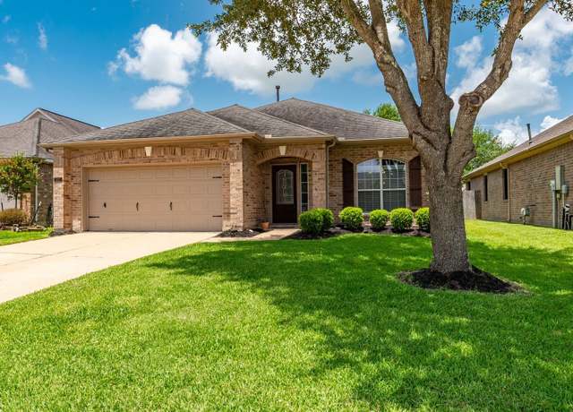 Property at 523 Burham Ln, League City, TX 77573, 3 beds, 2 baths
