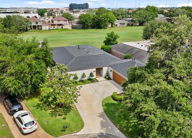 Property at 28 Charleston St N, Sugar Land, TX 77478, 4 beds, 3 baths