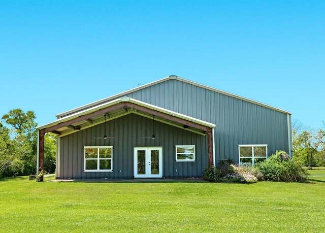 Property at 3142 County Road 309, Brazoria, TX 77422, 3 beds, 2 baths