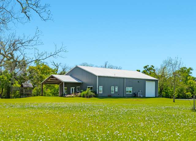 Property at 3142 County Road 309, Brazoria, TX 77422, 3 beds, 2 baths