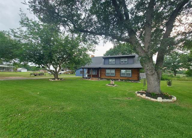 Property at 21403 Briar Meadow Rd N, Hempstead, TX 77445, 3 beds, 2 baths