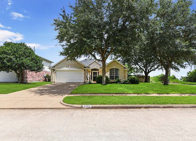 Property at 2542 Lake Dale Ln, Richmond, TX 77406, 3 beds, 2 baths