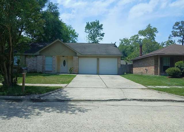 Property at 8031 Barnhill Dr, Humble, TX 77338, 3 beds, 2 baths