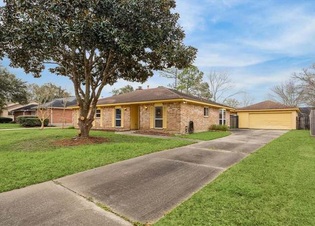 Property at 507 Williamsport St, League City, TX 77573, 4 beds, 2 baths