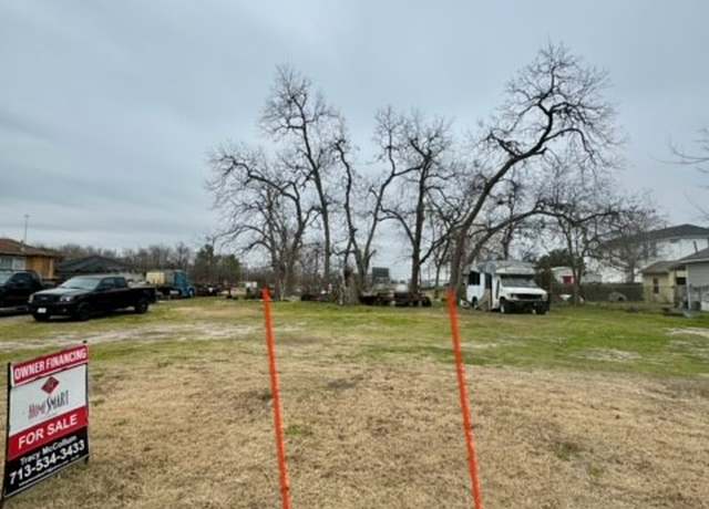 Property at 1520 E 32nd 1/2 St, Houston, TX 77022