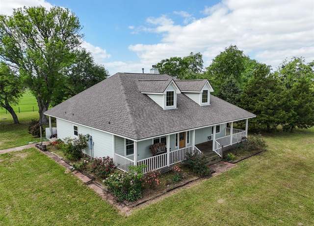 Property at 32287 Rochen Rd, Waller, TX 77484, 3 beds, 2 baths