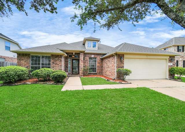 Property at 1604 Spring Glen Ln, Pearland, TX 77581, 3 beds, 2.5 baths
