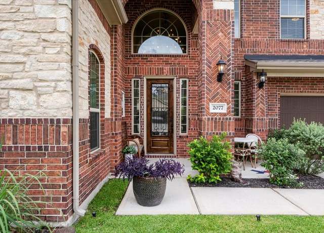 Property at 2077 Brookmont Dr, Conroe, TX 77301, 5 beds, 4.5 baths