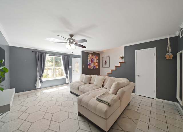 Property at 1235 Witte Rd #8, Houston, TX 77055, 3 beds, 2.5 baths