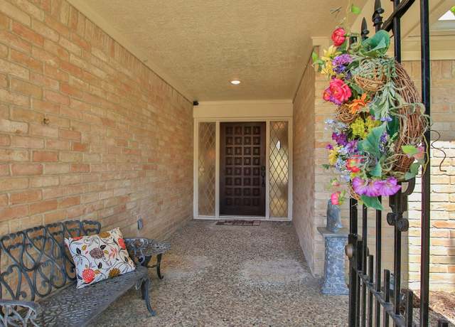 Property at 6606 Preston Trail Dr, Houston, TX 77069, 3 beds, 3 baths