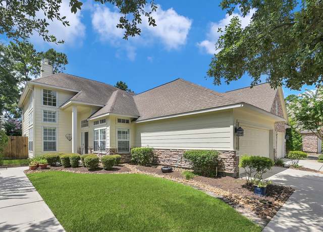 Property at 10215 Thornleaf Ln, Houston, TX 77070, 3 beds, 2.5 baths