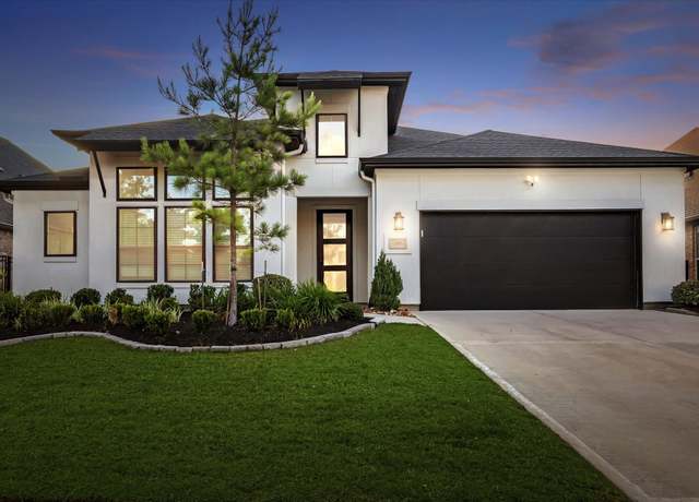 Property at 28207 Cedar Peak Dr, Spring, TX 77386, 4 beds, 3 baths