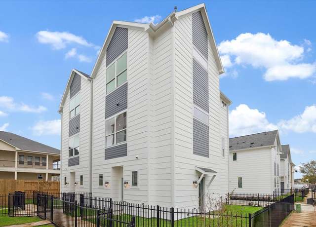 Property at 1650 W Tidwell Rd, Houston, TX 77091, 3 beds, 3.5 baths