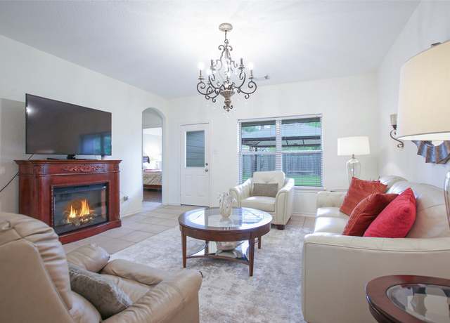 Property at 38 N Star Ridge Cir, The Woodlands, TX 77382, 3 beds, 2 baths
