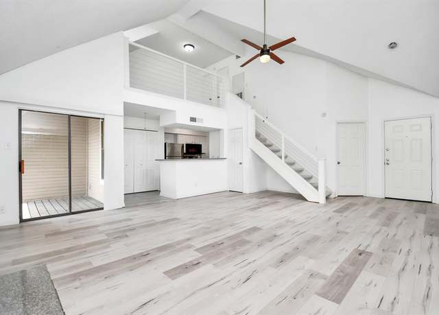 Property at 2300 Old Spanish Trail St #2004, Houston, TX 77054, 1 bed, 1 bath
