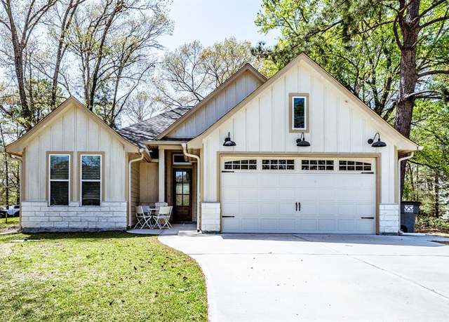 Property at 12 Sunny Hill Dr, Huntsville, TX 77340, 3 beds, 2 baths