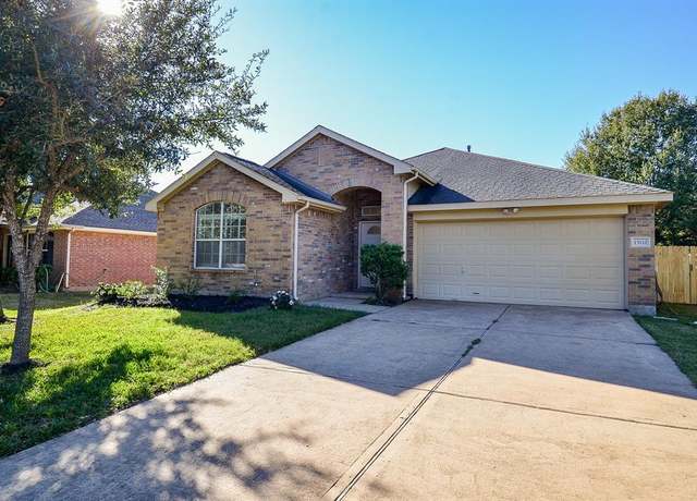 Property at 15111 Crescent Lilly Dr, Cypress, TX 77433, 3 beds, 2 baths