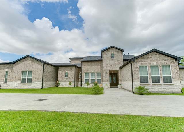 Property at 4821 1st St, Houston, TX 77504, 5 beds, 6 baths