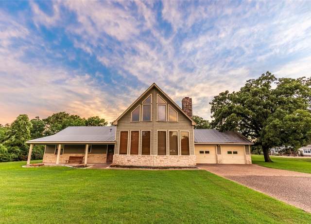 Property at 2521 Hwy 36 N, Bellville, TX 77418, 3 beds, 2.5 baths