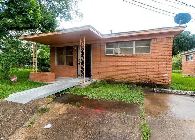 Property at 4620 Pardee St, Houston, TX 77026, 2 beds, 1 bath