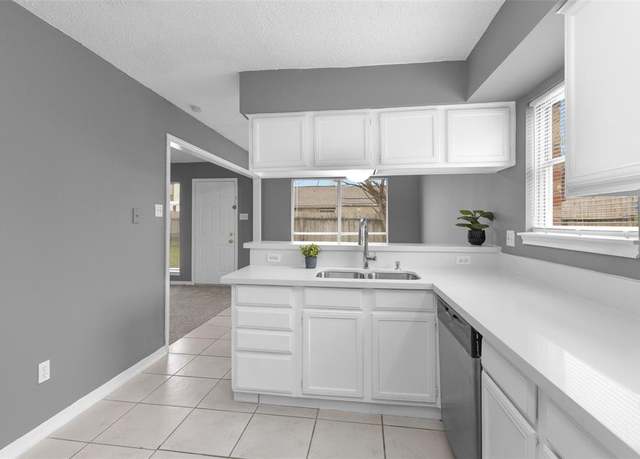 Property at 11330 Sunfish Ln, Houston, TX 77067, 3 beds, 2 baths