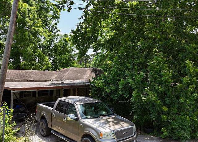 Property at 6706 Greenhurst St, Houston, TX 77091, 3 beds, 1.5 baths