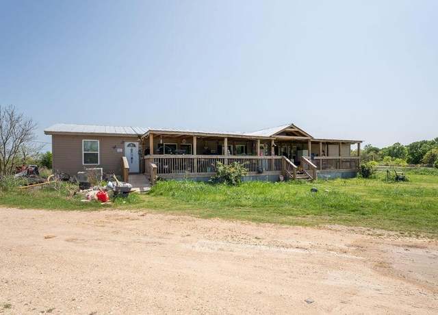 Property at 6016 W Lake Creek Rd, Riesel, TX 76682, 9 beds, 4 baths