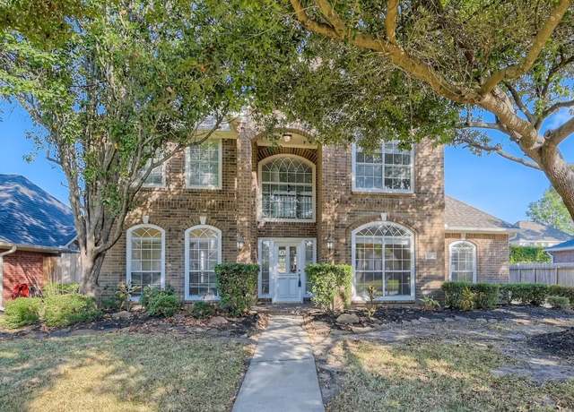 Property at 31330 Capella Cir, Tomball, TX 77375, 4 beds, 2.5 baths