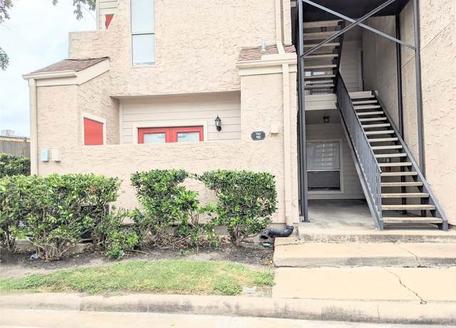 Property at 10855 Meadowglen Ln #702, Houston, TX 77042, 1 bed, 1 bath