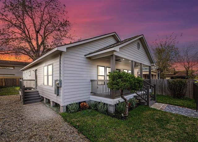 Property at 2111 Chapman St, Houston, TX 77009, 3 beds, 2.5 baths