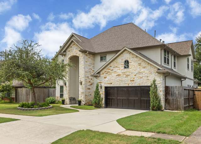Property at 8550 Ridgepoint Dr, Houston, TX 77055, 4 beds, 3.5 baths