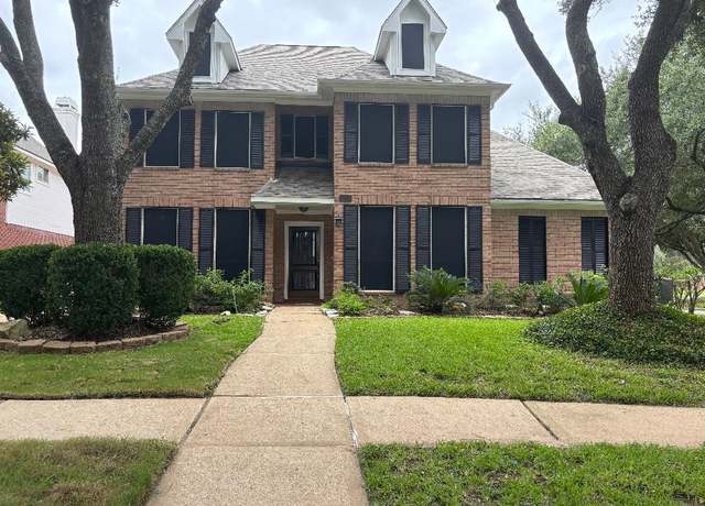 Property at 17427 Marigold Dr, Sugar Land, TX 77479, 4 beds, 2.5 baths