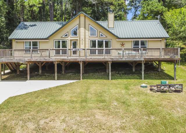 Property at 480 Caney Creek Dr, Livingston, TX 77351, 3 beds, 2 baths