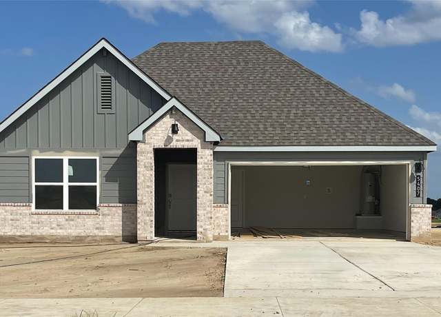 Property at 5407 Smith Lake Blvd, Bryan, TX 77807, 4 beds, 2 baths