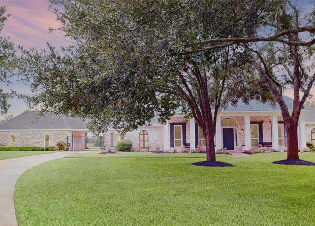 Property at 2027 E Deerwood Dr, Richmond, TX 77406, 4 beds, 3.5 baths
