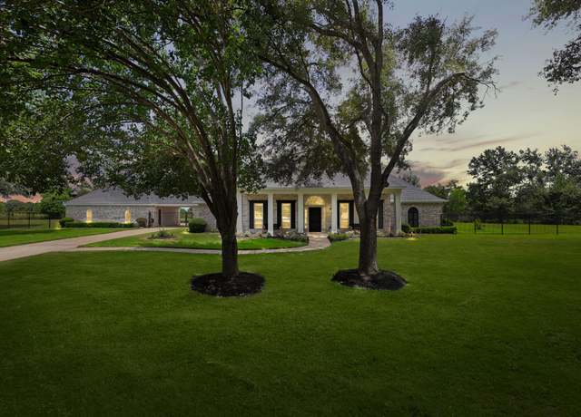 Property at 2027 E Deerwood Dr, Richmond, TX 77406, 4 beds, 3.5 baths