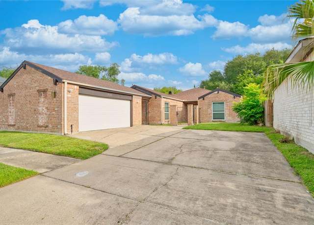 Property at 7838 Vickijohn Dr, Houston, TX 77071, 3 beds, 2 baths