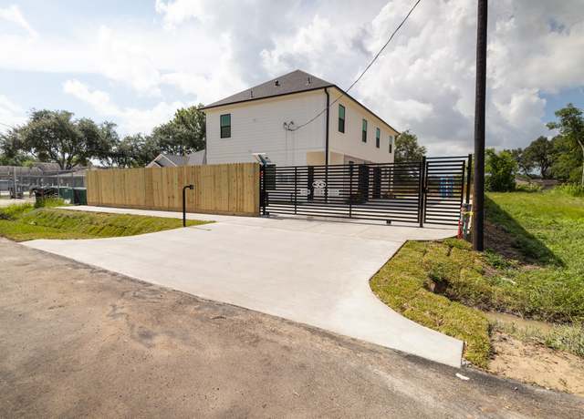 Property at 5036 Mallow St, Houston, TX 77033, 3 beds, 2 baths