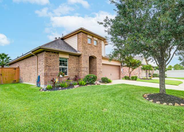 Property at 2704 Rogliano Ln, League City, TX 77573, 4 beds, 2.5 baths