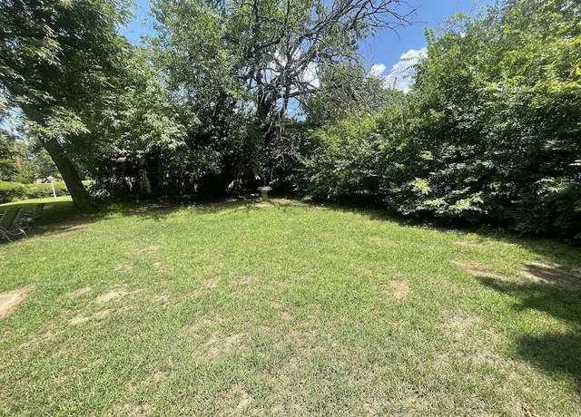 Property at 530 E Cherry St, Paris, TX 75460