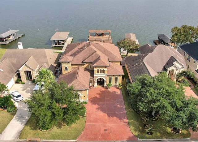 Property at 19102 Vantage View Ln, Houston, TX 77346, 5 beds, 3.5 baths