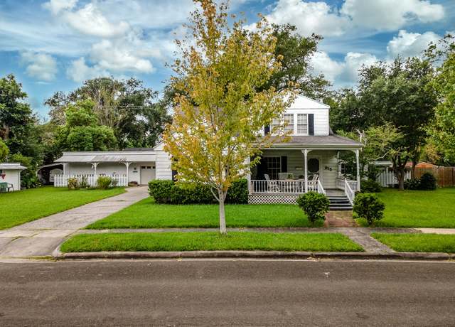 Property at 915 Leavins St, Baytown, TX 77520, 4 beds, 2.5 baths