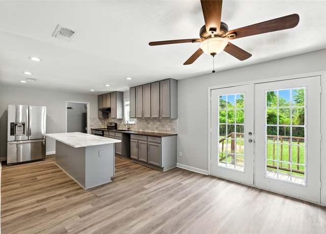 Property at 3820 Kansas St, Fresno, TX 77545, 4 beds, 2.5 baths