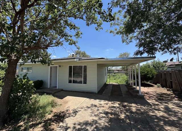 Property at 904 E Stanford St, Lubbock, TX 79403, 2 beds, 1 bath