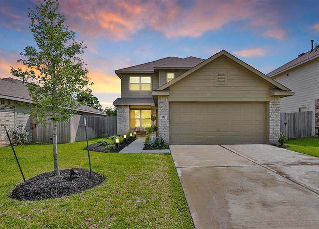 Property at 317 Riverwood Village Ln, Sealy, TX 77474, 4 beds, 2.5 baths