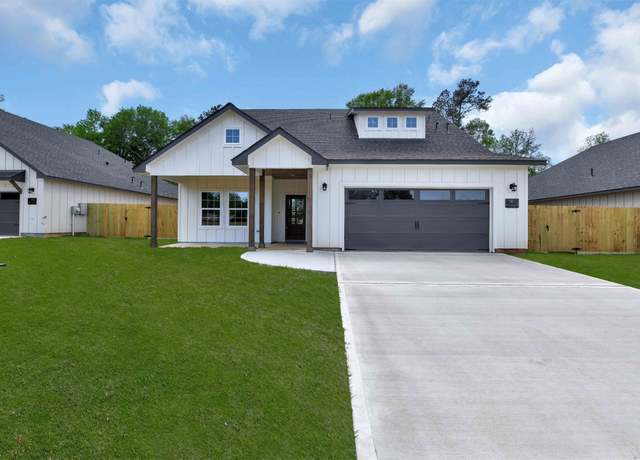 Property at 90 Bluegill Dr, Shepherd, TX 77371, 3 beds, 2 baths