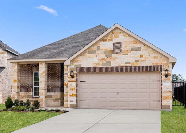 Property at 6107 White Spruce Dr, Conroe, TX 77304, 3 beds, 2 baths