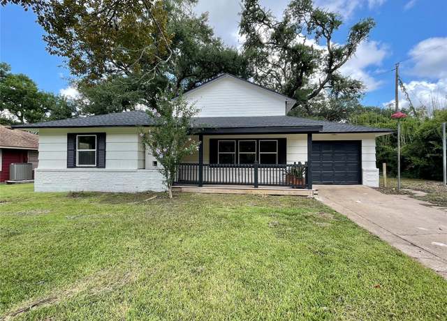 Property at 417 Jasmine St, Lake Jackson, TX 77566, 3 beds, 1 bath