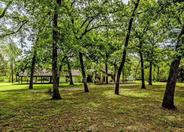 Property at 86 Armadillo Dr, Huntsville, TX 77320, 3 beds, 2 baths