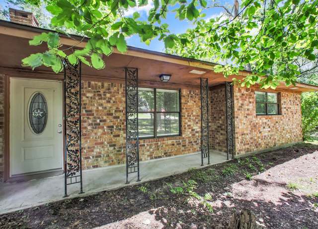 Property at 290 Maple Ln, Woodbranch, TX 77357, 3 beds, 2 baths